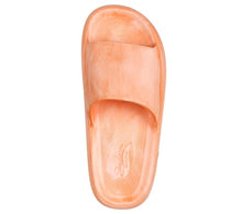 Load image into Gallery viewer, WOMEN'S FOAMIES: ARCH FIT HORIZON - MAKE-BELIEVE
