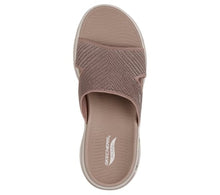 Load image into Gallery viewer, WOMEN&#39;S GO WALK ARCH FIT SANDAL
