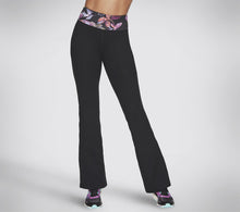 Load image into Gallery viewer, WOMEN&#39;S CLOTHING THE GOFLEX ULTRAVIOLET PANT EVOLUTION FLARE
