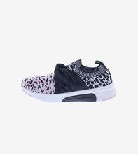 Load image into Gallery viewer, GIRLS&#39; Modern Jogger - Wild N
